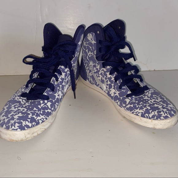 NIKE Hyperclave Lite Sneaker (Womens) - Picture 11 of 11